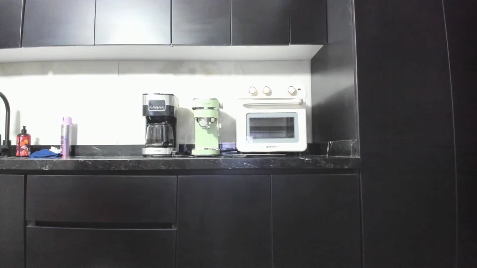 Gallery image thumbnail from Kattgalle's myfreecams stream on, 12/02/2024, 01:38 image 10 of 20