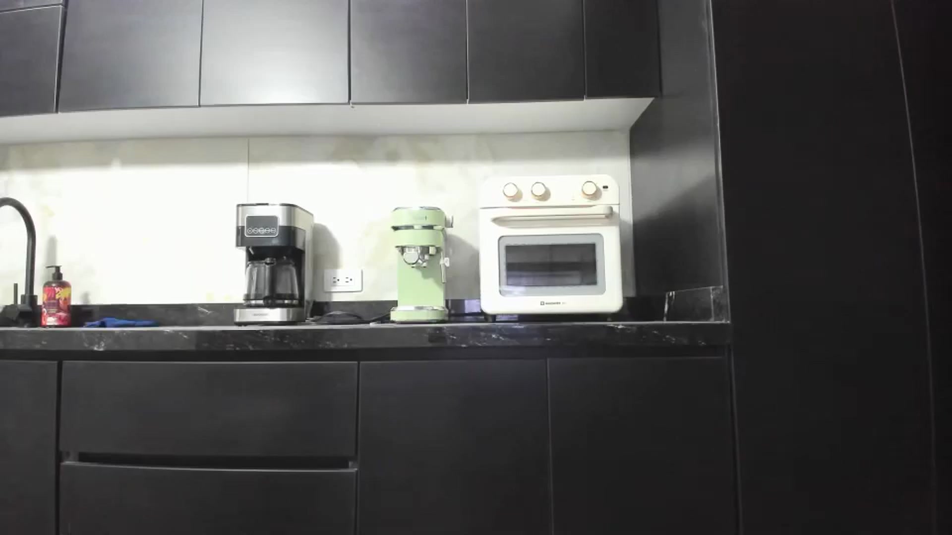 Gallery image thumbnail from Kattgalle's myfreecams stream on, 12/12/2024, 01:17 image 2 of 20