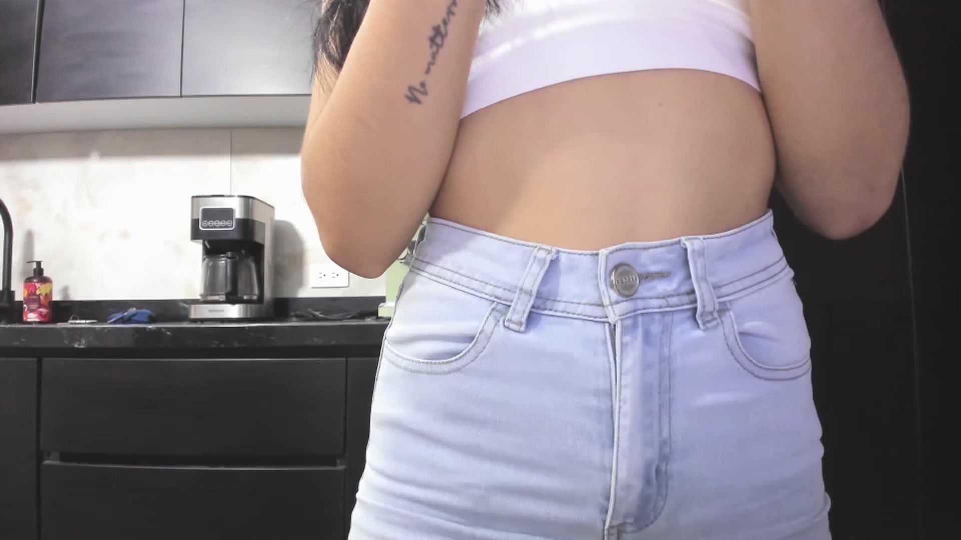 Gallery image thumbnail from Kattgalle's myfreecams stream on, 12/15/2024, 03:29 image 1 of 20