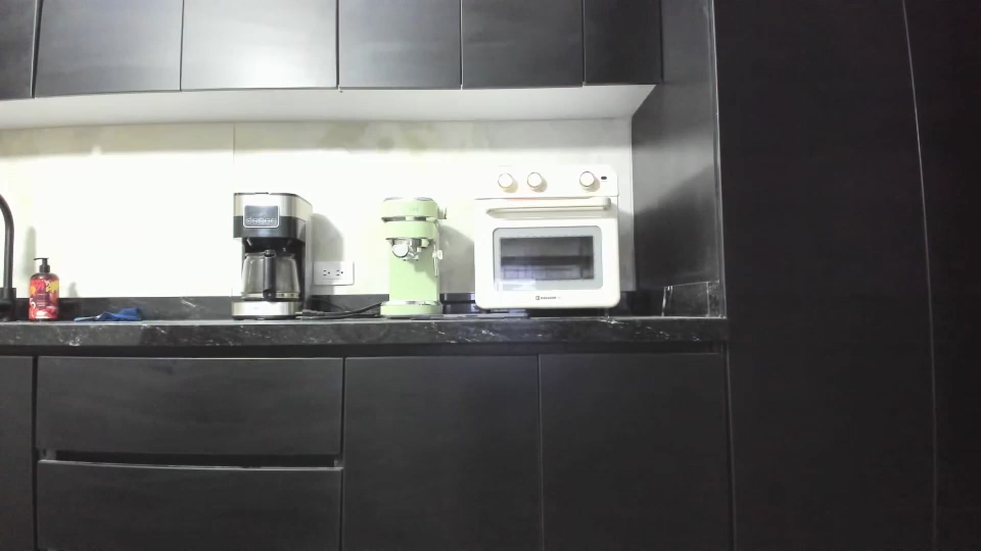 Gallery image thumbnail from Kattgalle's myfreecams stream on, 12/17/2024, 01:14 image 11 of 20