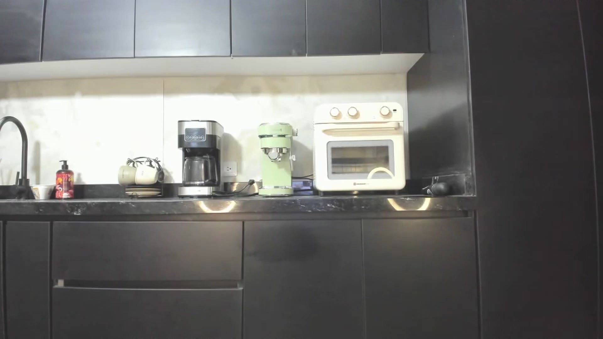Gallery image thumbnail from Kattgalle's myfreecams stream on, 12/26/2024, 03:36 image 20 of 20