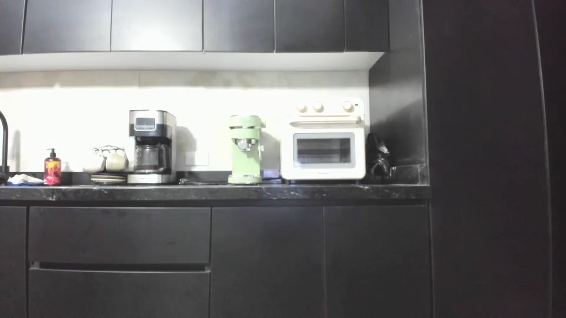 Gallery image thumbnail from Kattgalle's myfreecams stream on, 01/04/2025, 24:53 image 12 of 20