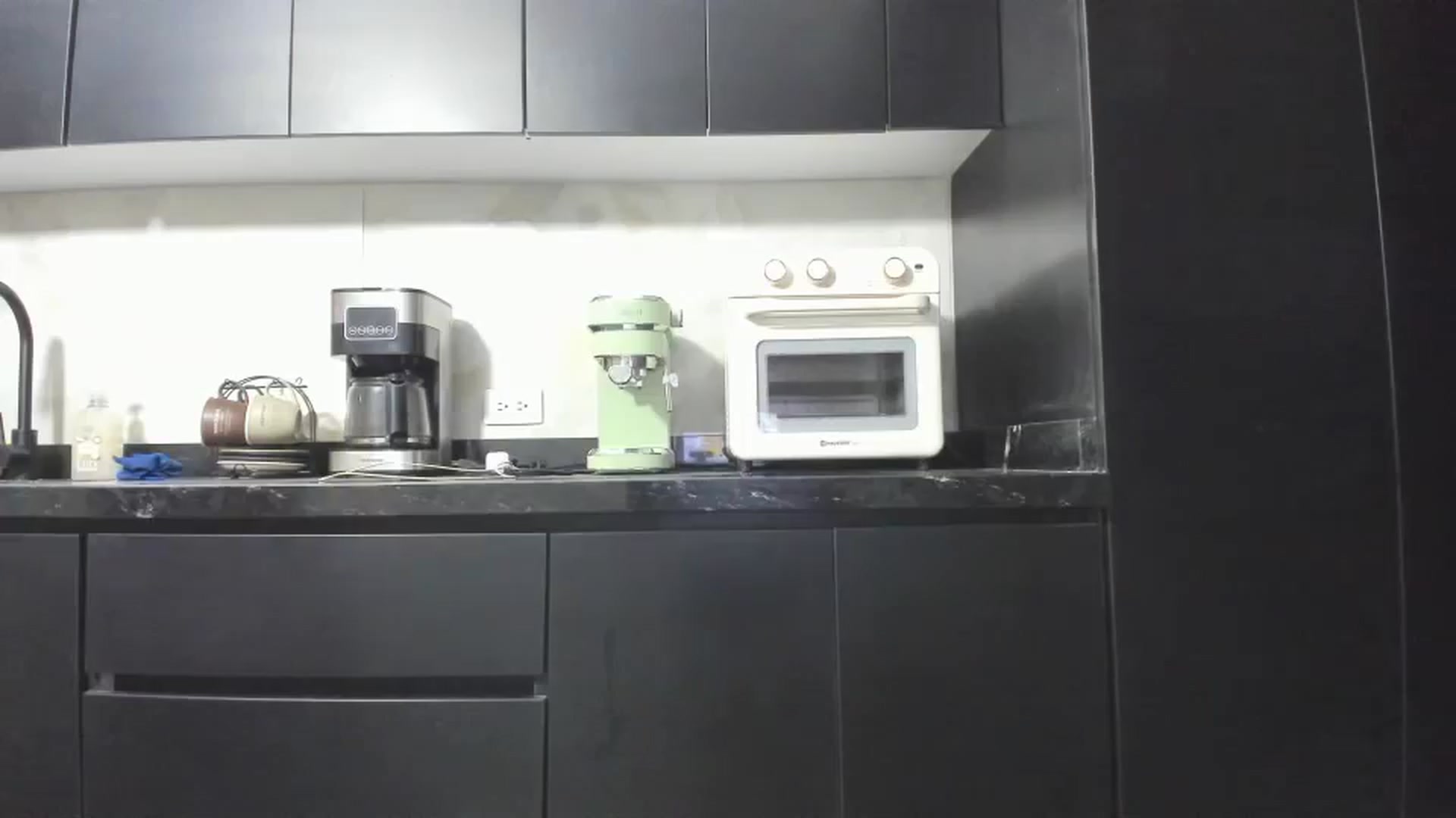 Gallery image thumbnail from Kattgalle's myfreecams stream on, 01/11/2025, 02:38 image 9 of 20