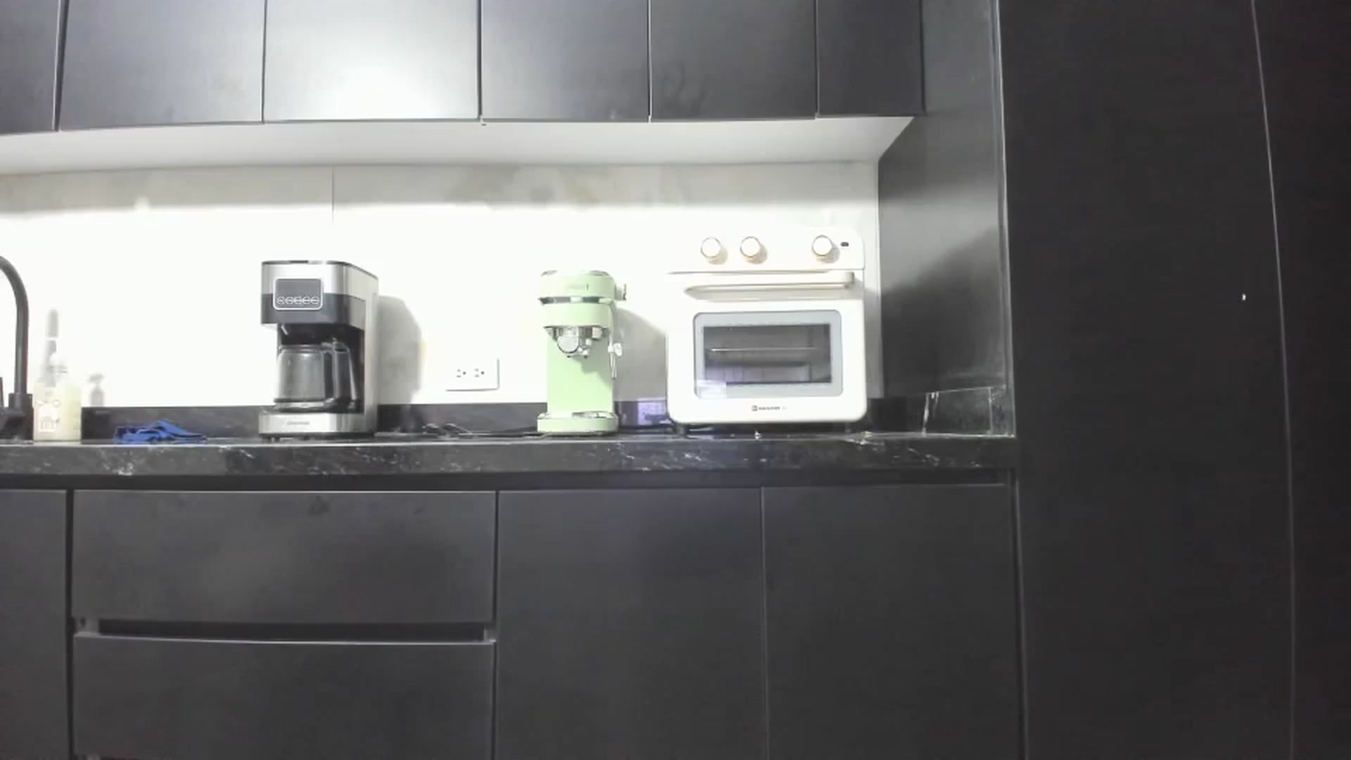 Gallery image thumbnail from Kattgalle's myfreecams stream on, 01/19/2025, 24:55 image 13 of 20
