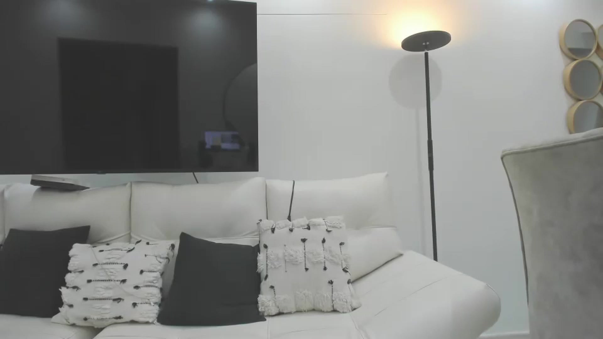 Gallery image thumbnail from Kattgalle's myfreecams stream on, 01/24/2025, 04:05 image 15 of 20