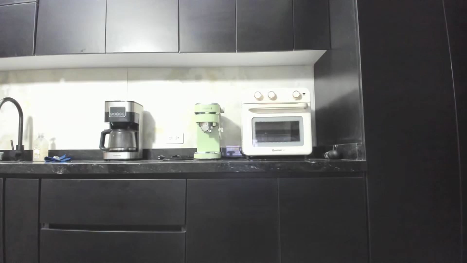 Gallery image thumbnail from Kattgalle's myfreecams stream on, 01/26/2025, 02:28 image 7 of 20