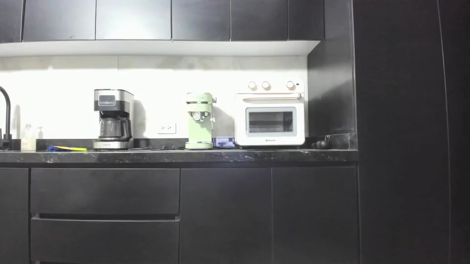 Gallery image thumbnail from Kattgalle's myfreecams stream on, 02/01/2025, 01:37 image 12 of 20