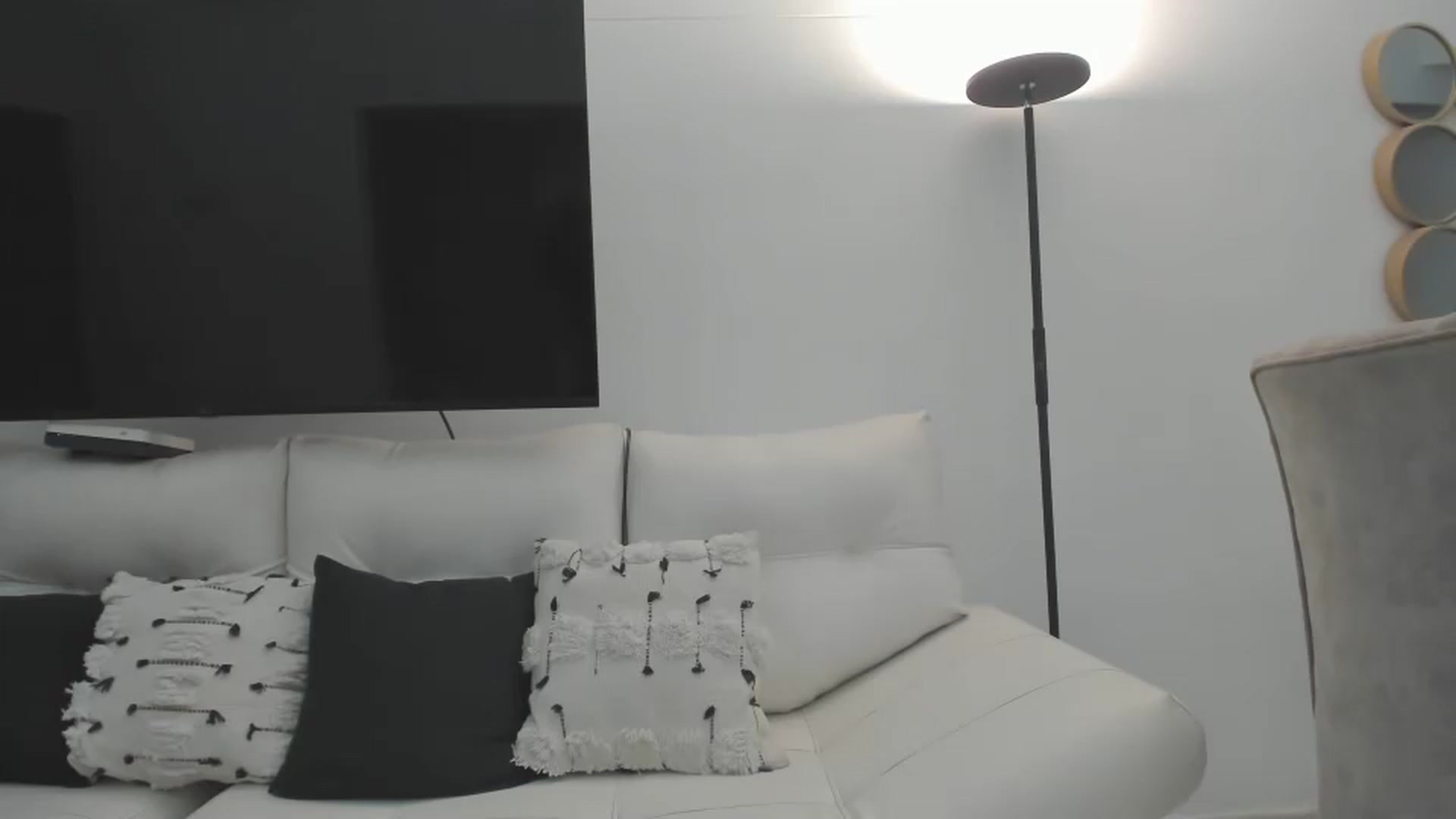 Gallery image thumbnail from Kattgalle's myfreecams stream on, 02/06/2025, 01:57 image 8 of 20