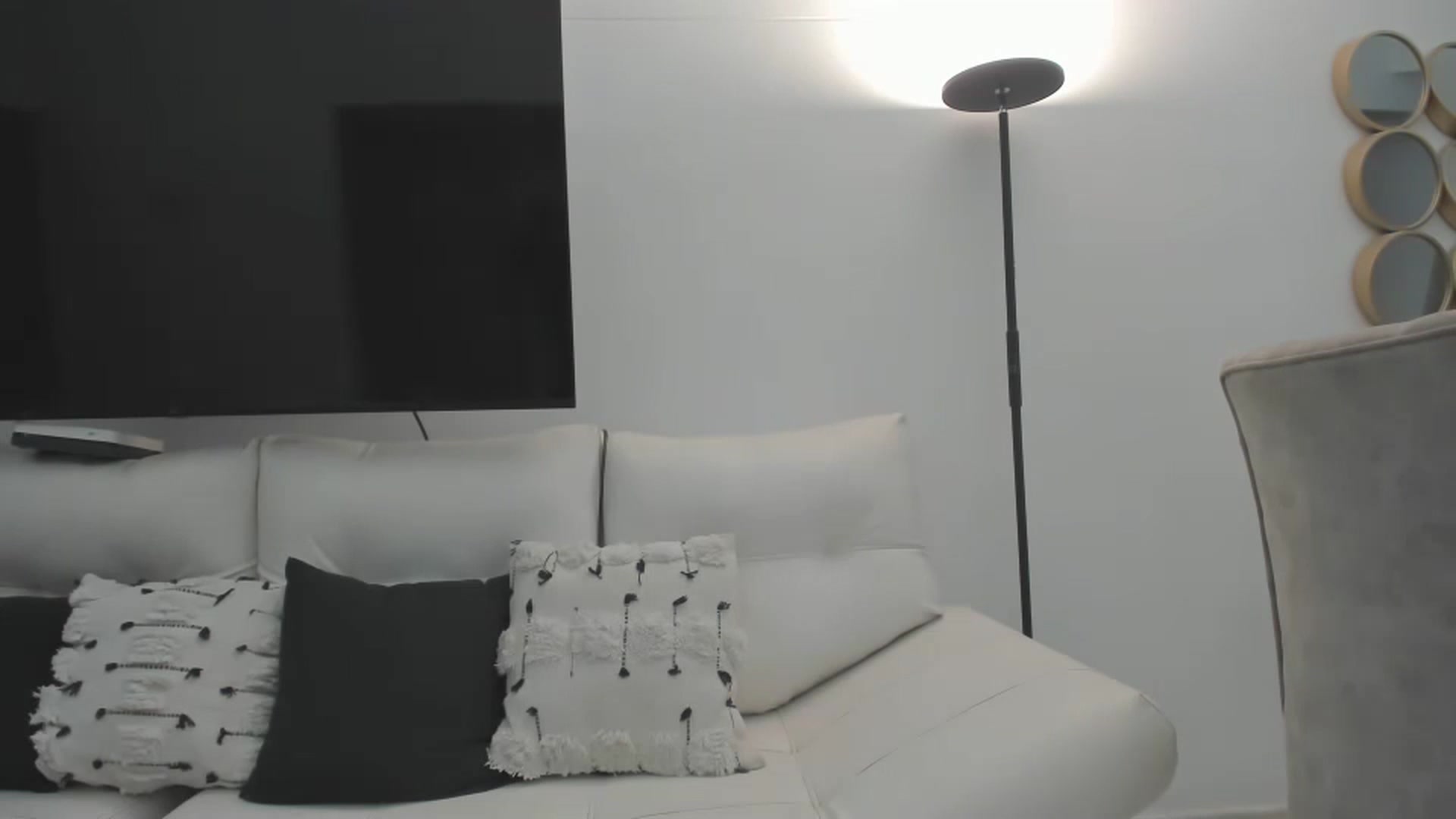 Gallery image thumbnail from Kattgalle's myfreecams stream on, 02/06/2025, 01:57 image 12 of 20