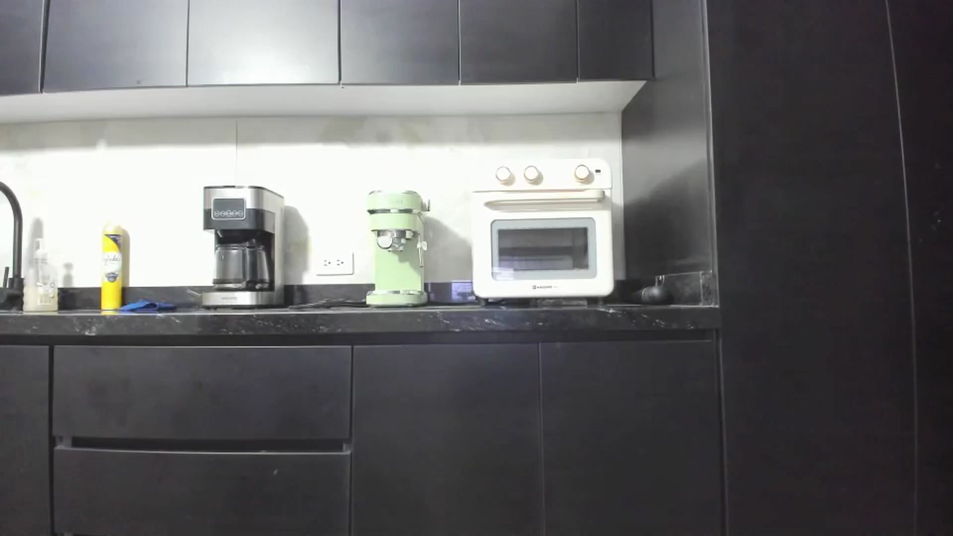 Gallery image thumbnail from Kattgalle's myfreecams stream on, 02/07/2025, 01:29 image 11 of 20