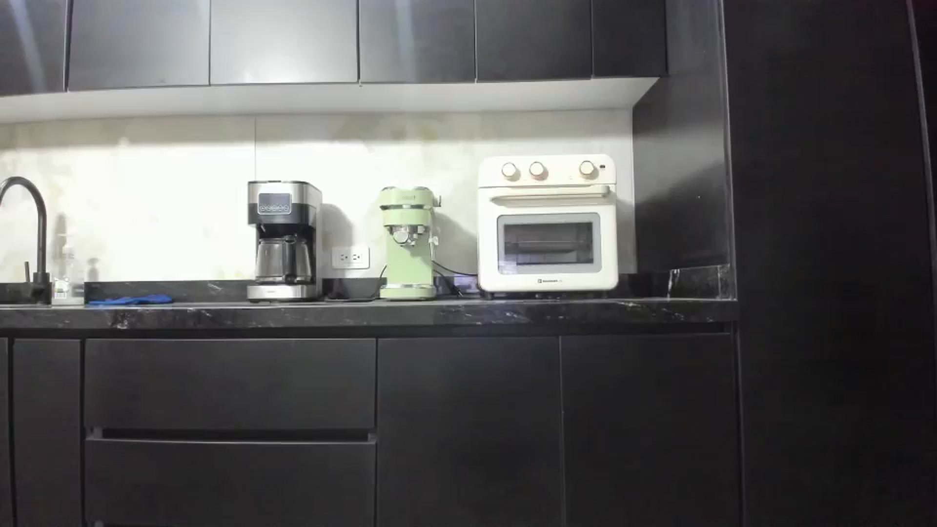 Gallery image thumbnail from Kattgalle's myfreecams stream on, 02/21/2025, 02:42 image 15 of 20