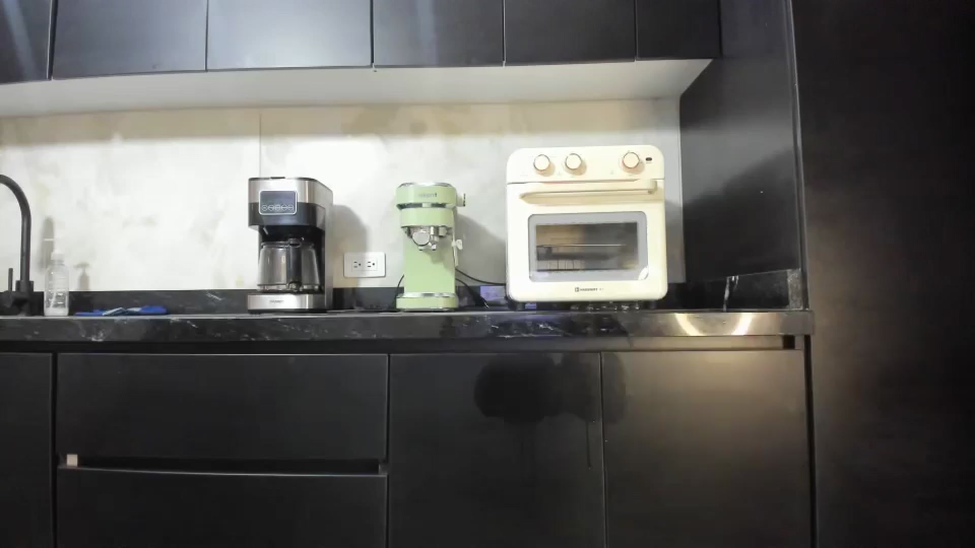Gallery image thumbnail from Kattgalle's myfreecams stream on, 02/21/2025, 06:31 image 19 of 20