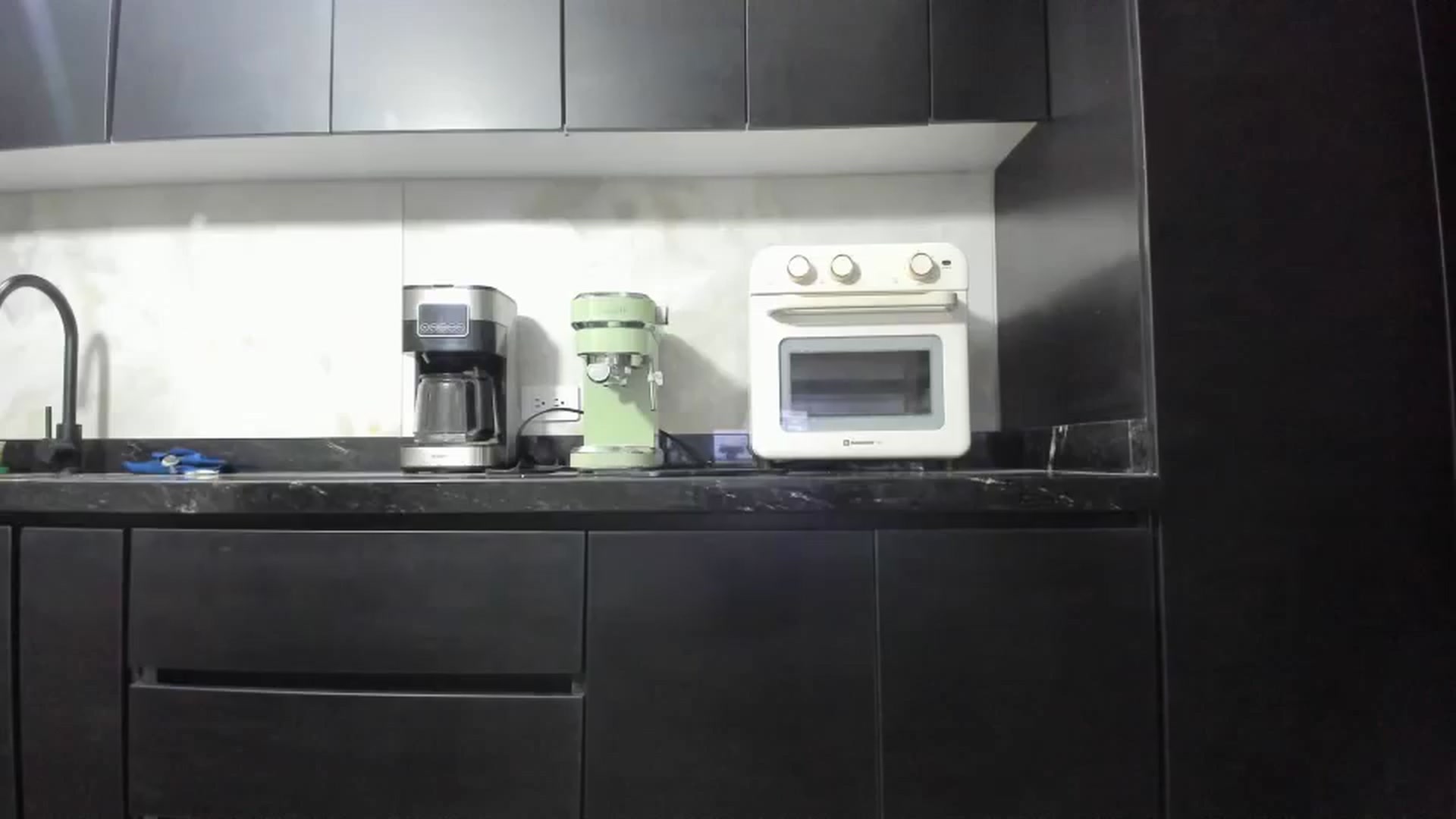Gallery image thumbnail from Kattgalle's myfreecams stream on, 03/12/2025, 01:21 image 16 of 20