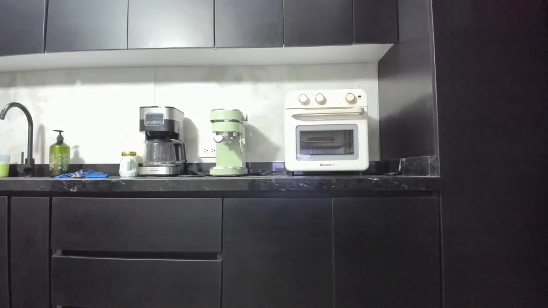 Gallery image thumbnail from Kattgalle's myfreecams stream on, 04/06/2025, 01:27 image 1 of 20