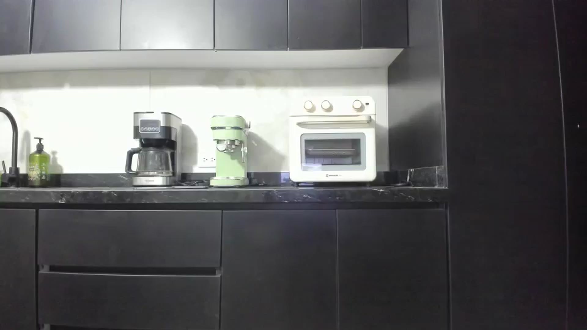 Gallery image thumbnail from Kattgalle's myfreecams stream on, 04/10/2025, 01:22 image 5 of 20