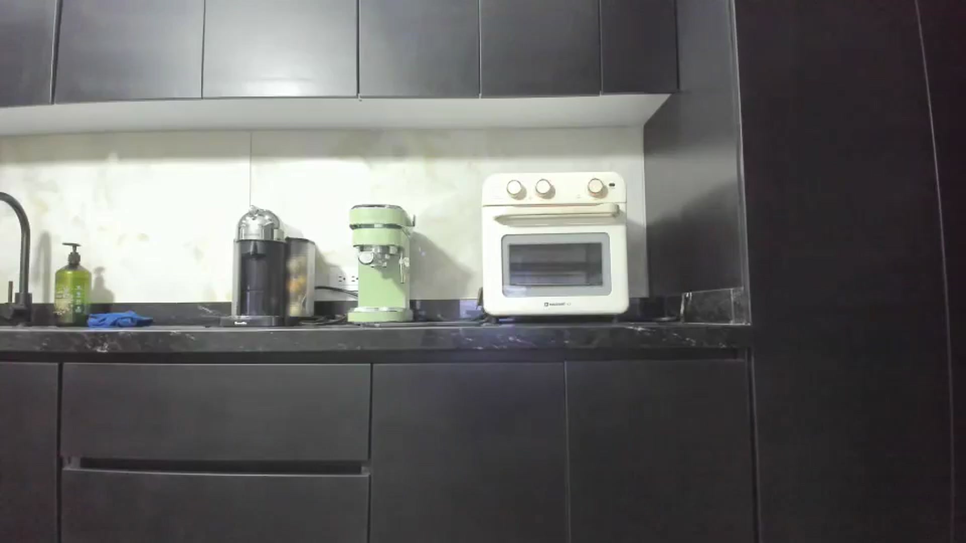 Gallery image thumbnail from Kattgalle's myfreecams stream on, 04/16/2025, 06:54 image 6 of 20