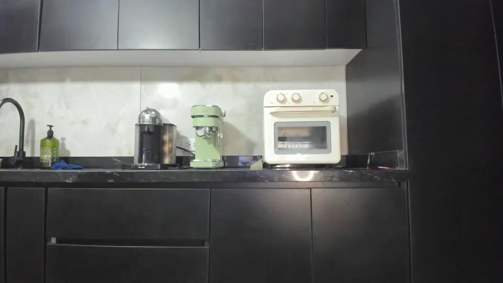 Gallery image thumbnail from Kattgalle's myfreecams stream on, 04/27/2025, 06:42 image 6 of 20