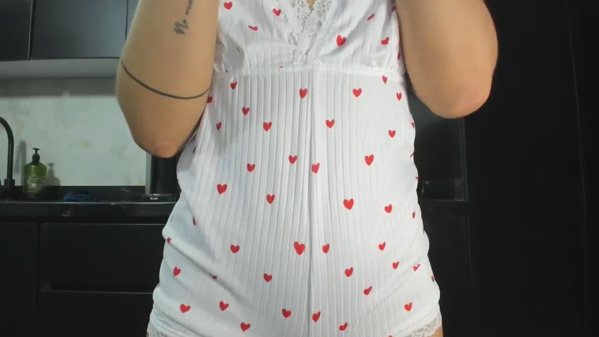 Gallery image thumbnail from Kattgalle's myfreecams stream on, 04/28/2025, 24:57 image 17 of 20