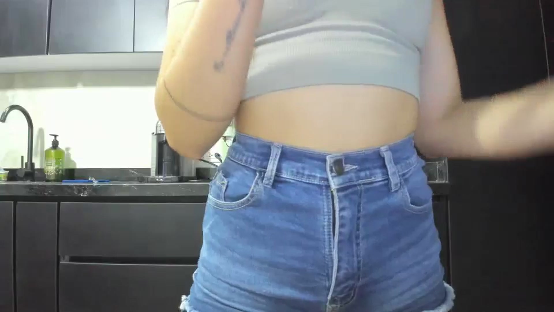 Gallery image thumbnail from Kattgalle's myfreecams stream on, 04/29/2025, 01:05 image 11 of 20
