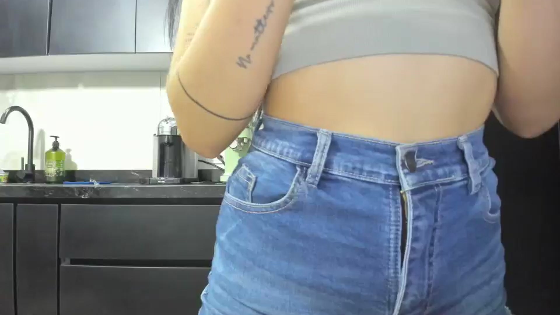 Gallery image thumbnail from Kattgalle's myfreecams stream on, 04/29/2025, 01:05 image 7 of 20