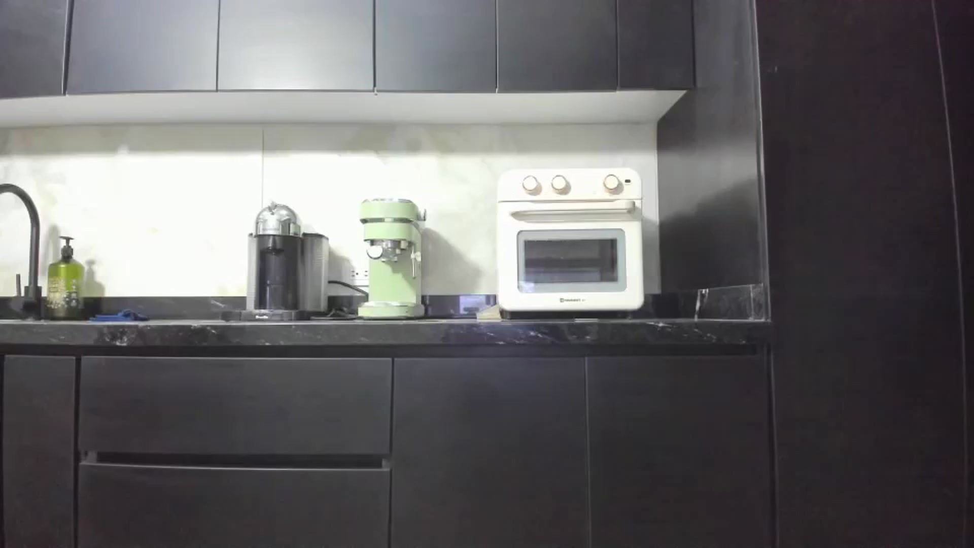 Gallery image thumbnail from Kattgalle's myfreecams stream on, 05/25/2025, 02:09 image 1 of 20