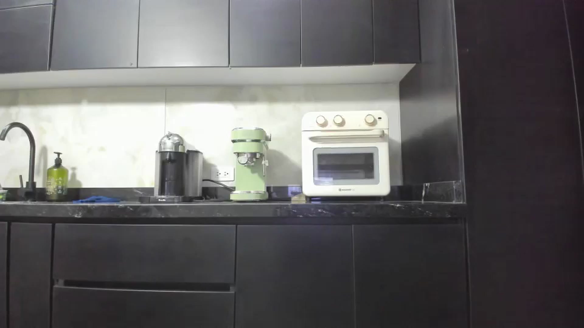 Gallery image thumbnail from Kattgalle's myfreecams stream on, 05/28/2025, 02:30 image 16 of 20