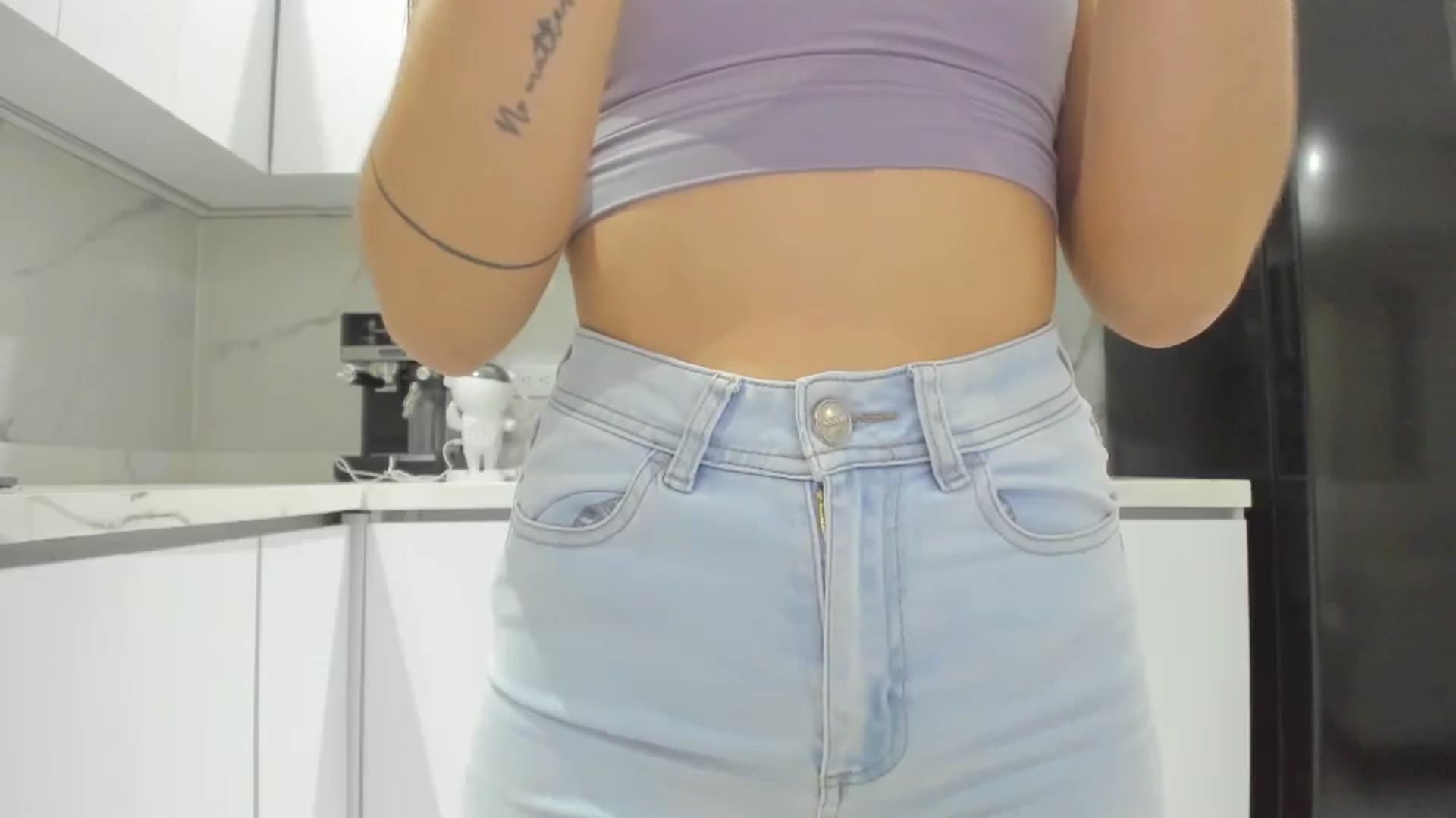 Gallery image thumbnail from Kattgalle's myfreecams stream on, 06/19/2025, 01:18 image 19 of 20