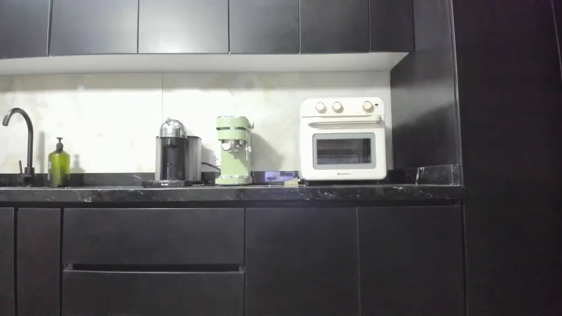 Gallery image thumbnail from Kattgalle's myfreecams stream on, 07/04/2025, 02:39 image 15 of 20