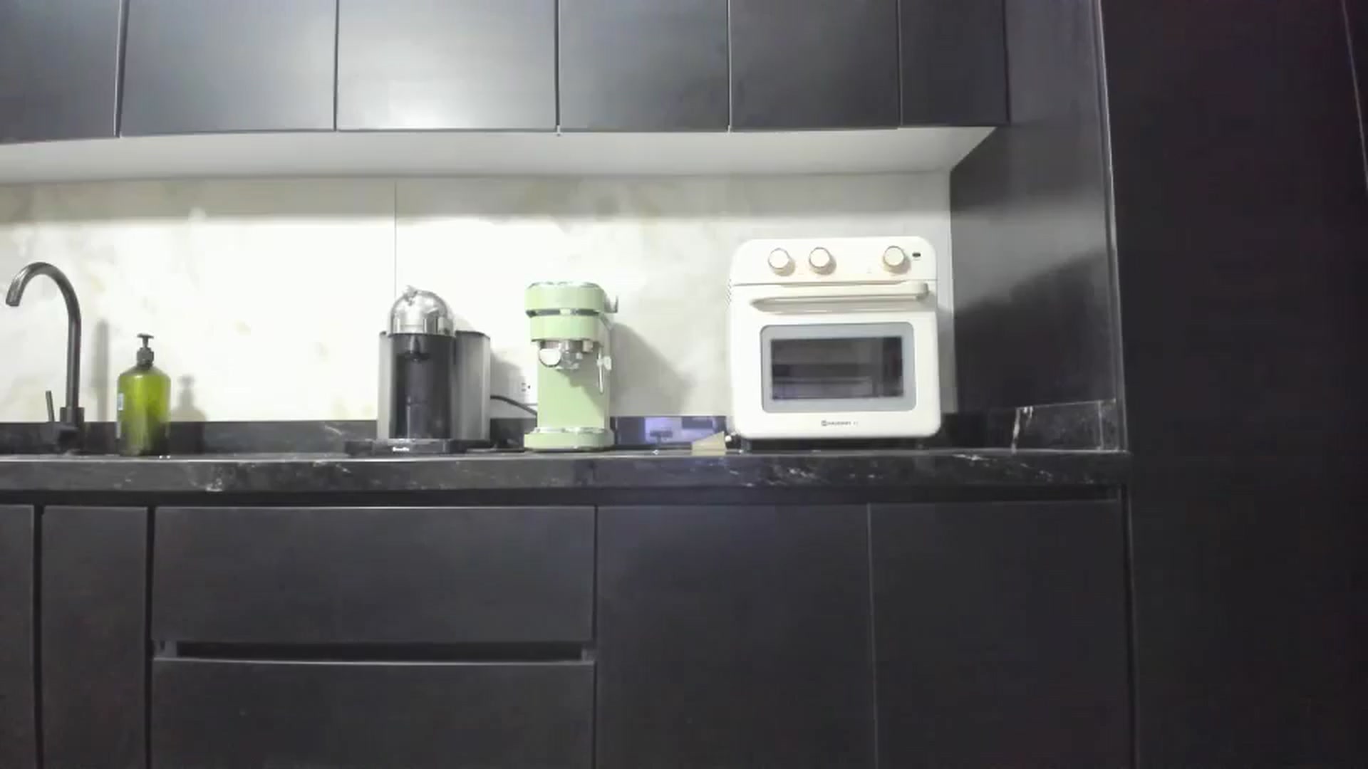 Gallery image thumbnail from Kattgalle's myfreecams stream on, 07/04/2025, 02:39 image 16 of 20