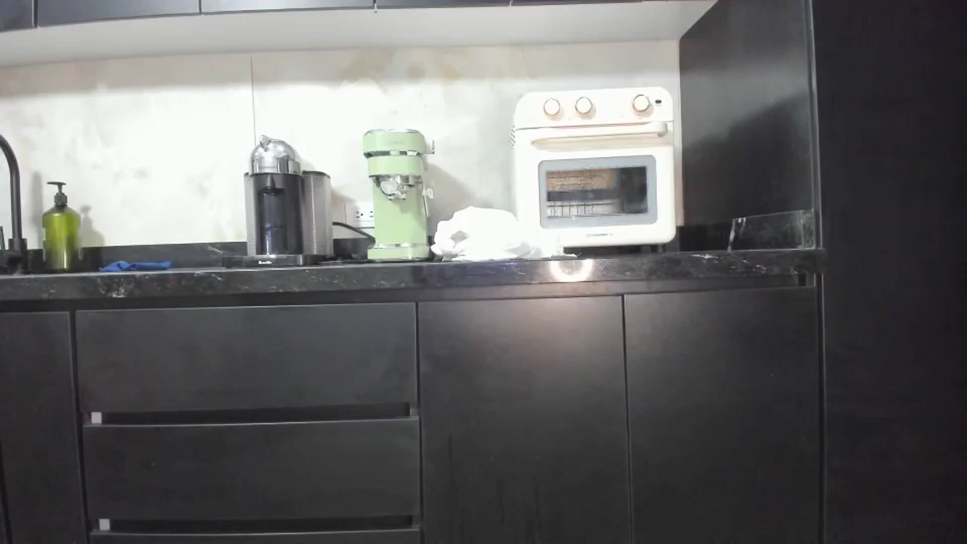 Gallery image thumbnail from Kattgalle's myfreecams stream on, 07/06/2025, 02:49 image 15 of 20