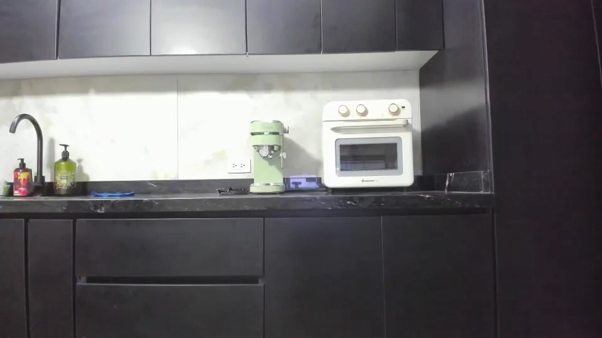 Gallery image thumbnail from Kattgalle's myfreecams stream on, 07/15/2025, 01:38 image 2 of 20