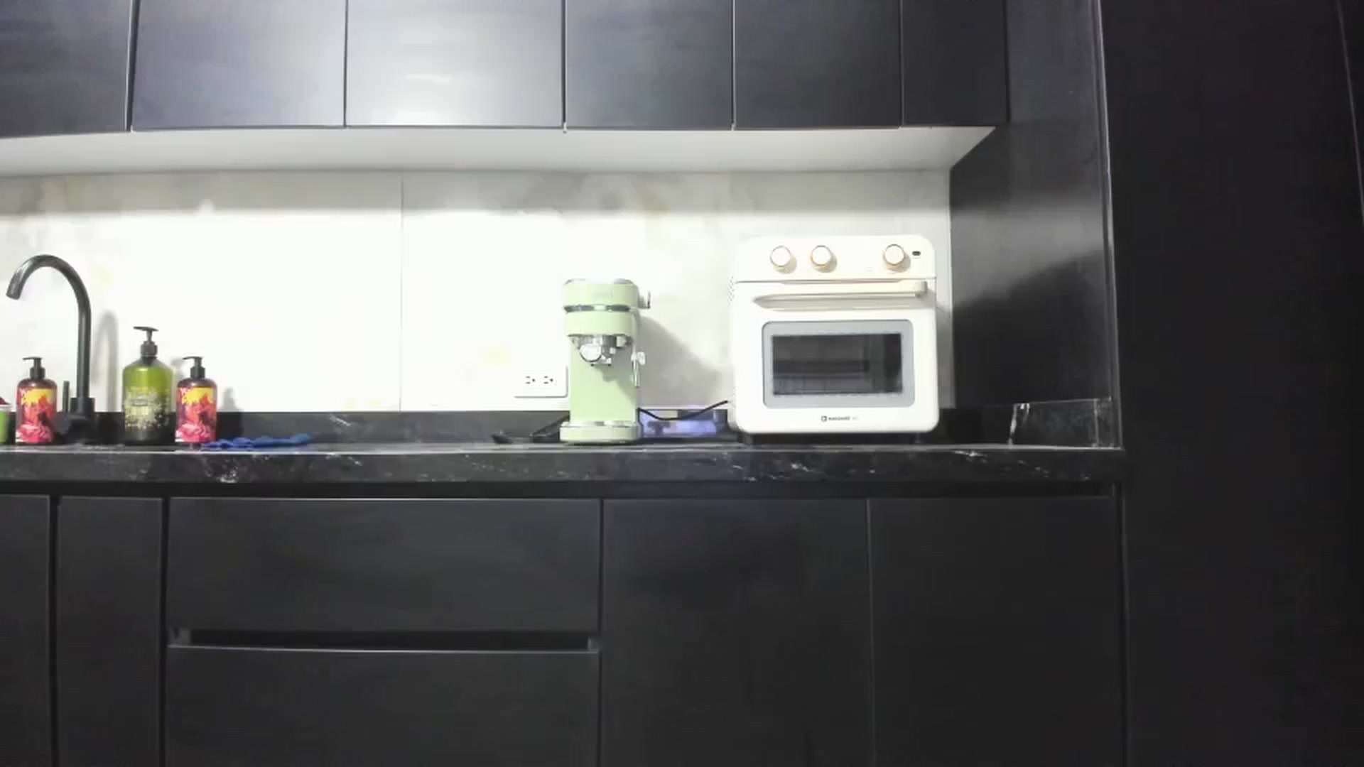 Gallery image thumbnail from Kattgalle's myfreecams stream on, 07/23/2025, 24:51 image 15 of 20