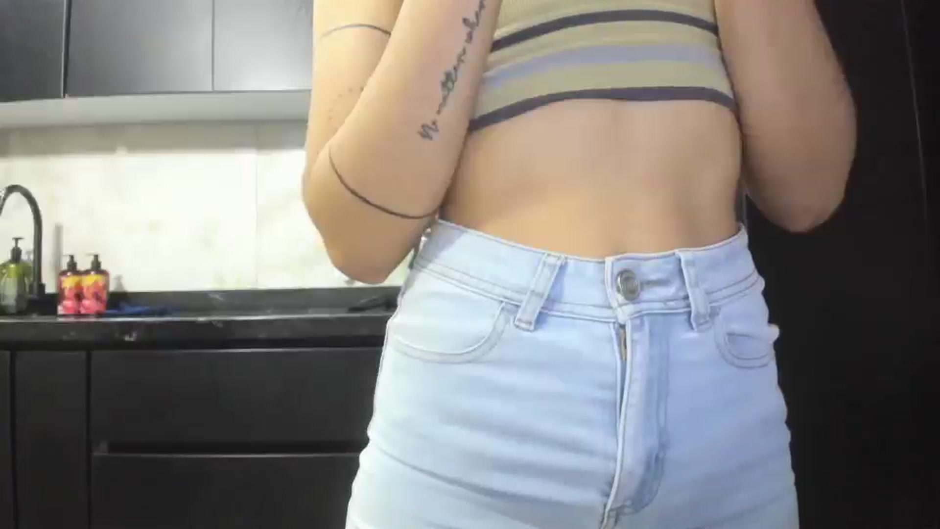 Gallery image thumbnail from Kattgalle's myfreecams stream on, 08/04/2025, 01:49 image 7 of 20