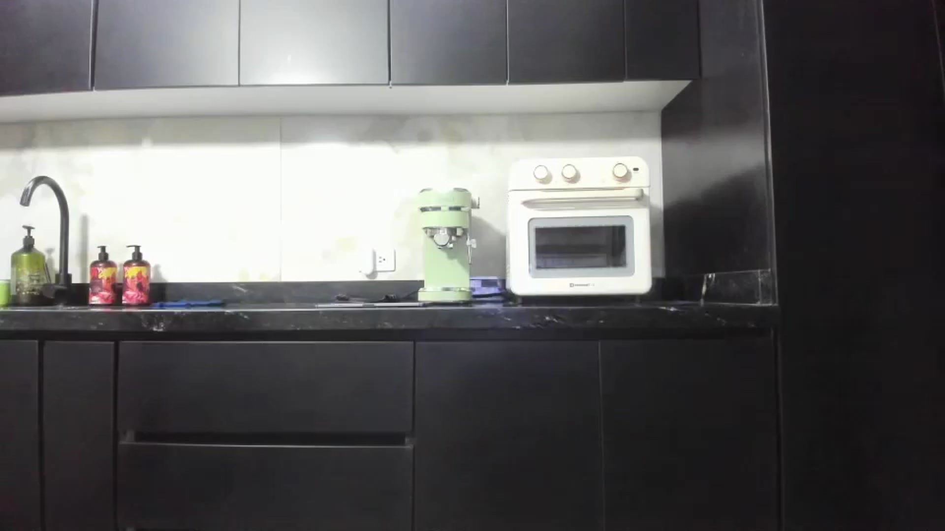 Gallery image thumbnail from Kattgalle's myfreecams stream on, 08/14/2025, 01:33 image 17 of 20