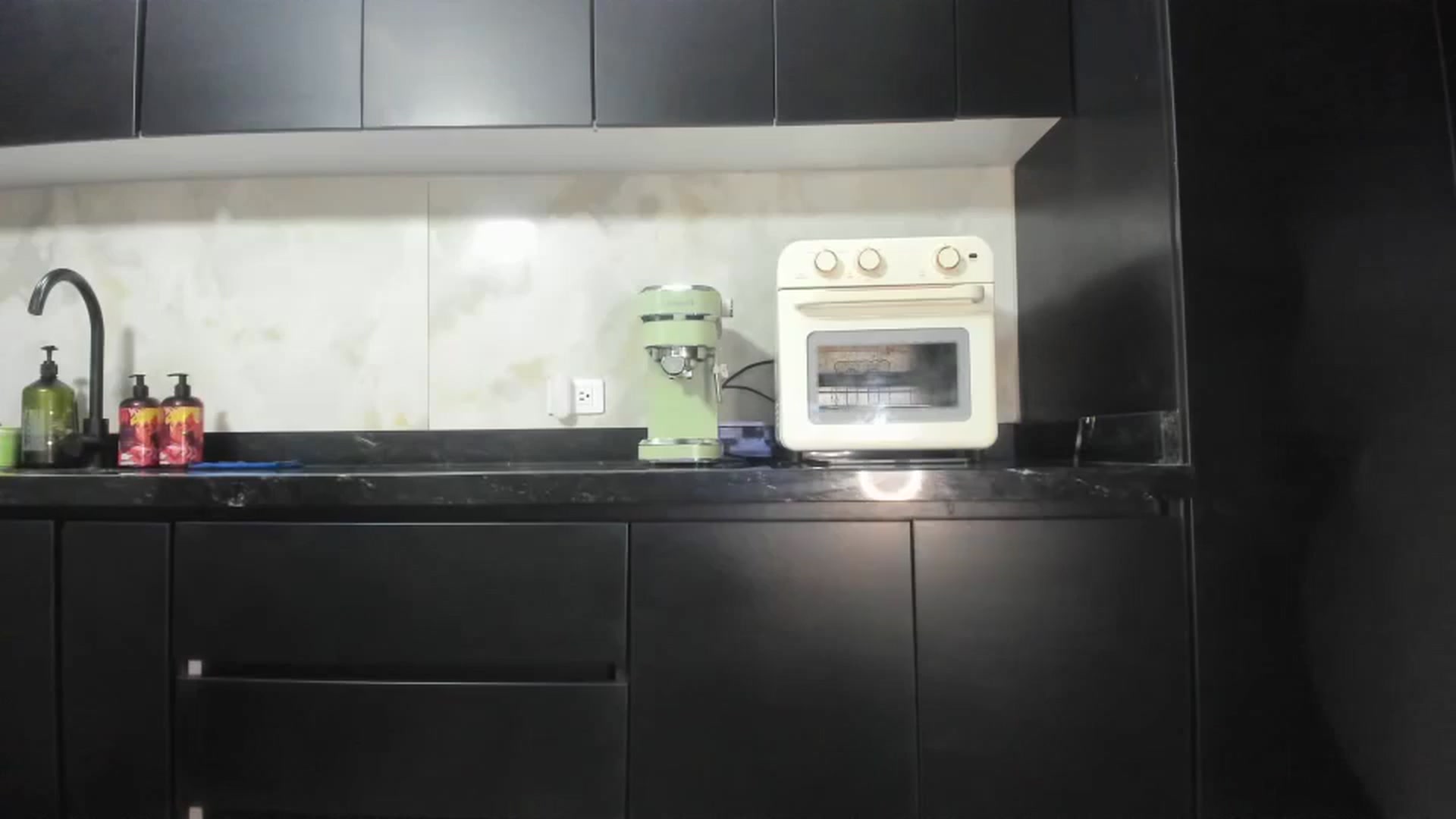 Gallery image thumbnail from Kattgalle's myfreecams stream on, 08/17/2025, 02:04 image 18 of 20