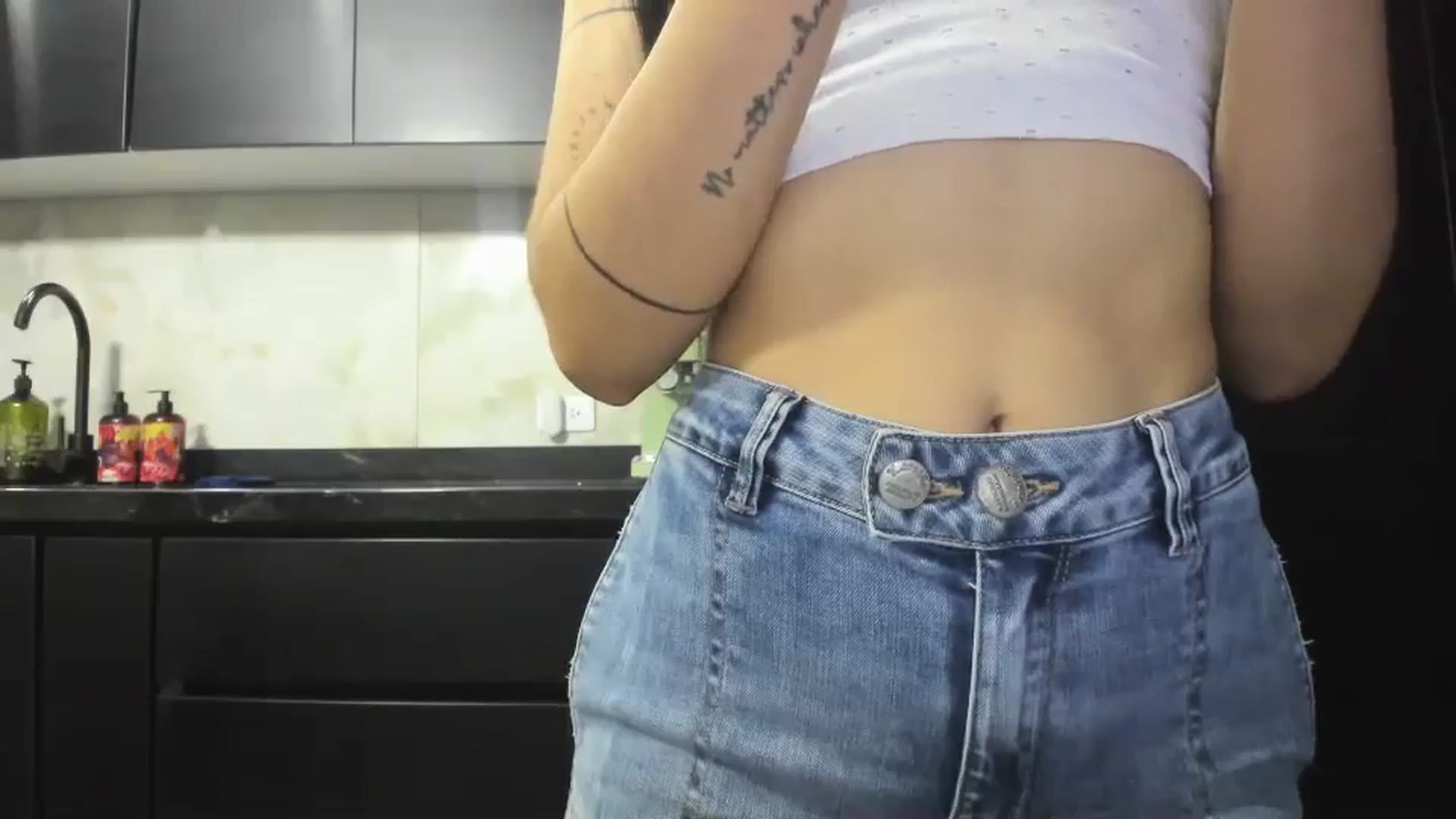 Gallery image thumbnail from Kattgalle's myfreecams stream on, 08/19/2025, 24:43 image 14 of 20