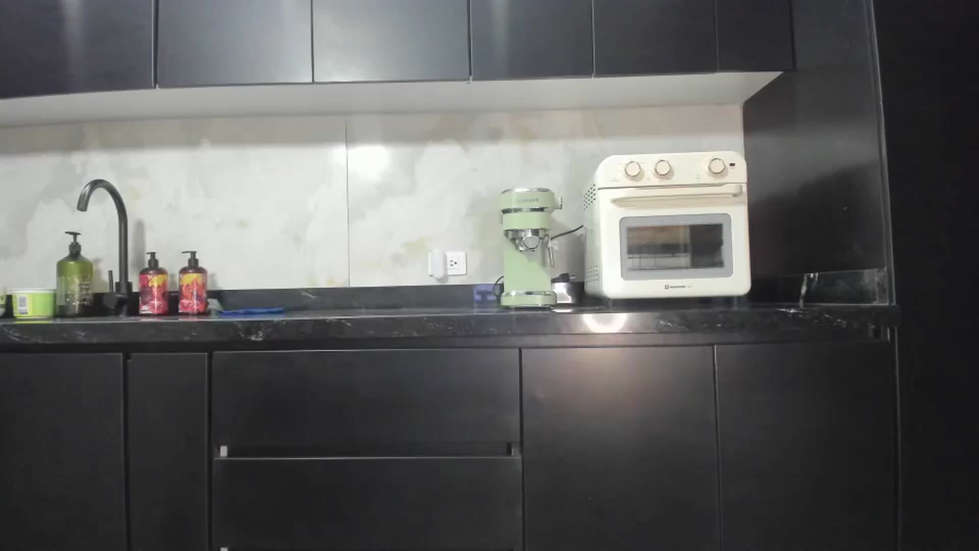 Gallery image thumbnail from Kattgalle's myfreecams stream on, 08/22/2025, 08:56 image 5 of 20