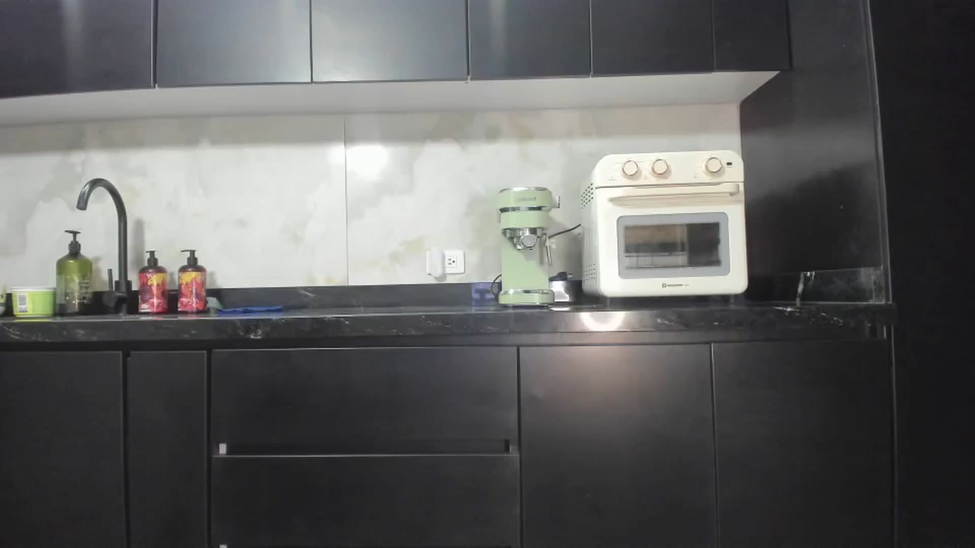 Gallery image thumbnail from Kattgalle's myfreecams stream on, 08/22/2025, 08:56 image 3 of 20