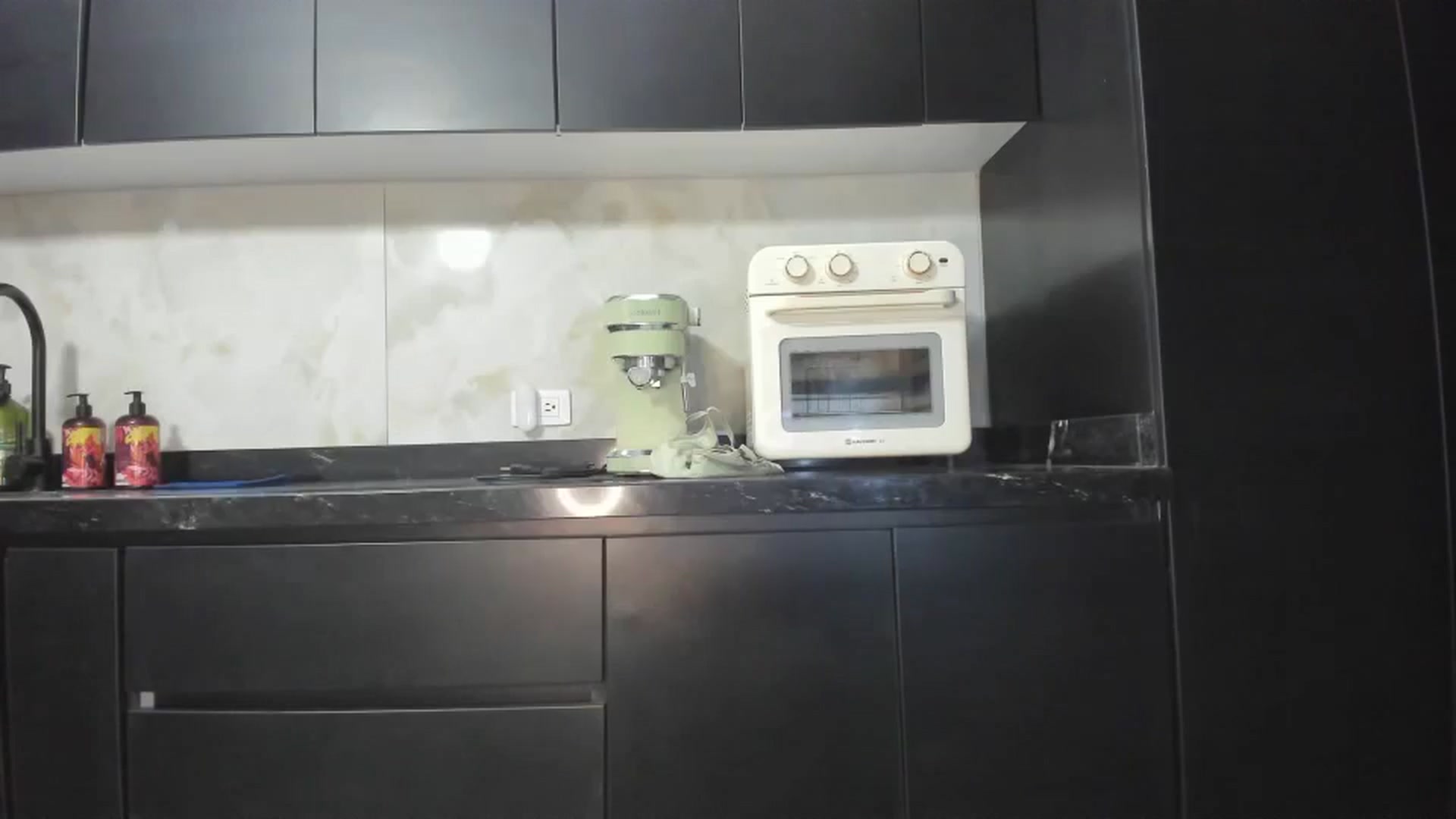 Gallery image thumbnail from Kattgalle's myfreecams stream on, 08/28/2025, 03:43 image 18 of 20