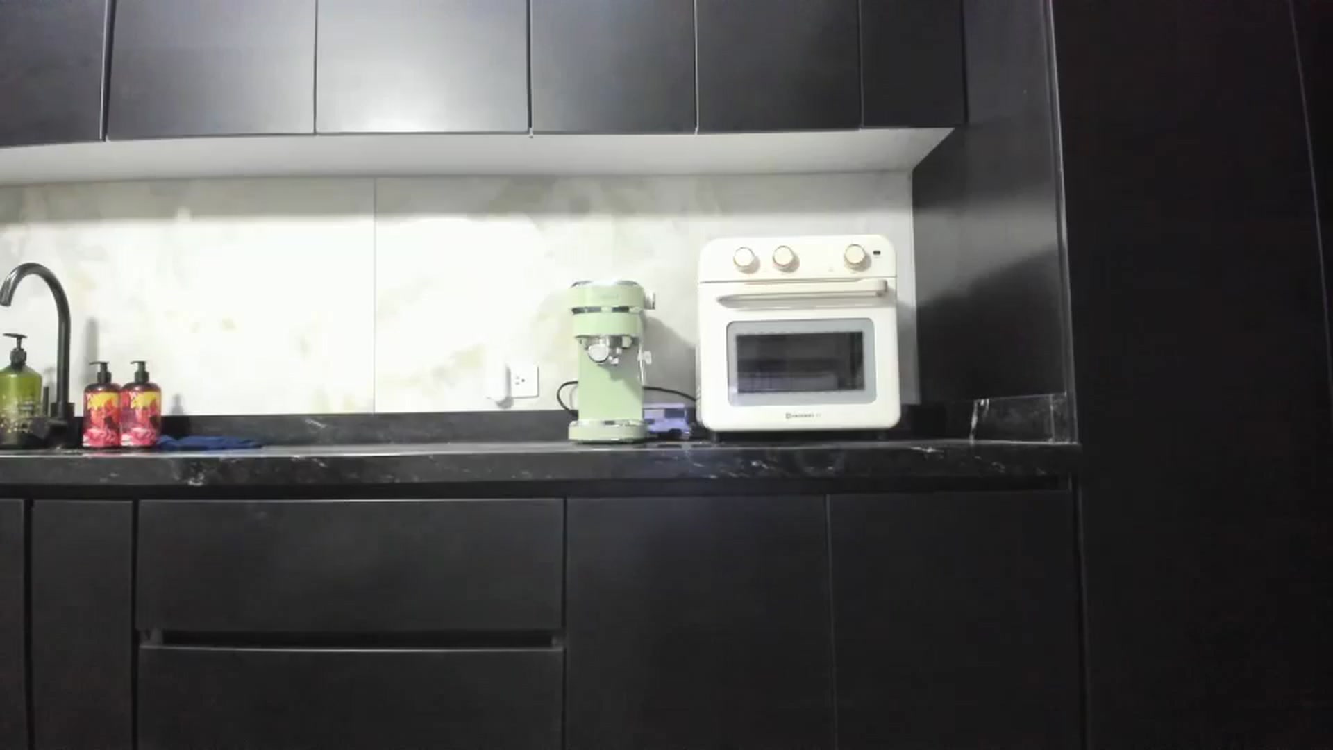 Gallery image thumbnail from Kattgalle's myfreecams stream on, 09/01/2025, 02:32 image 9 of 20