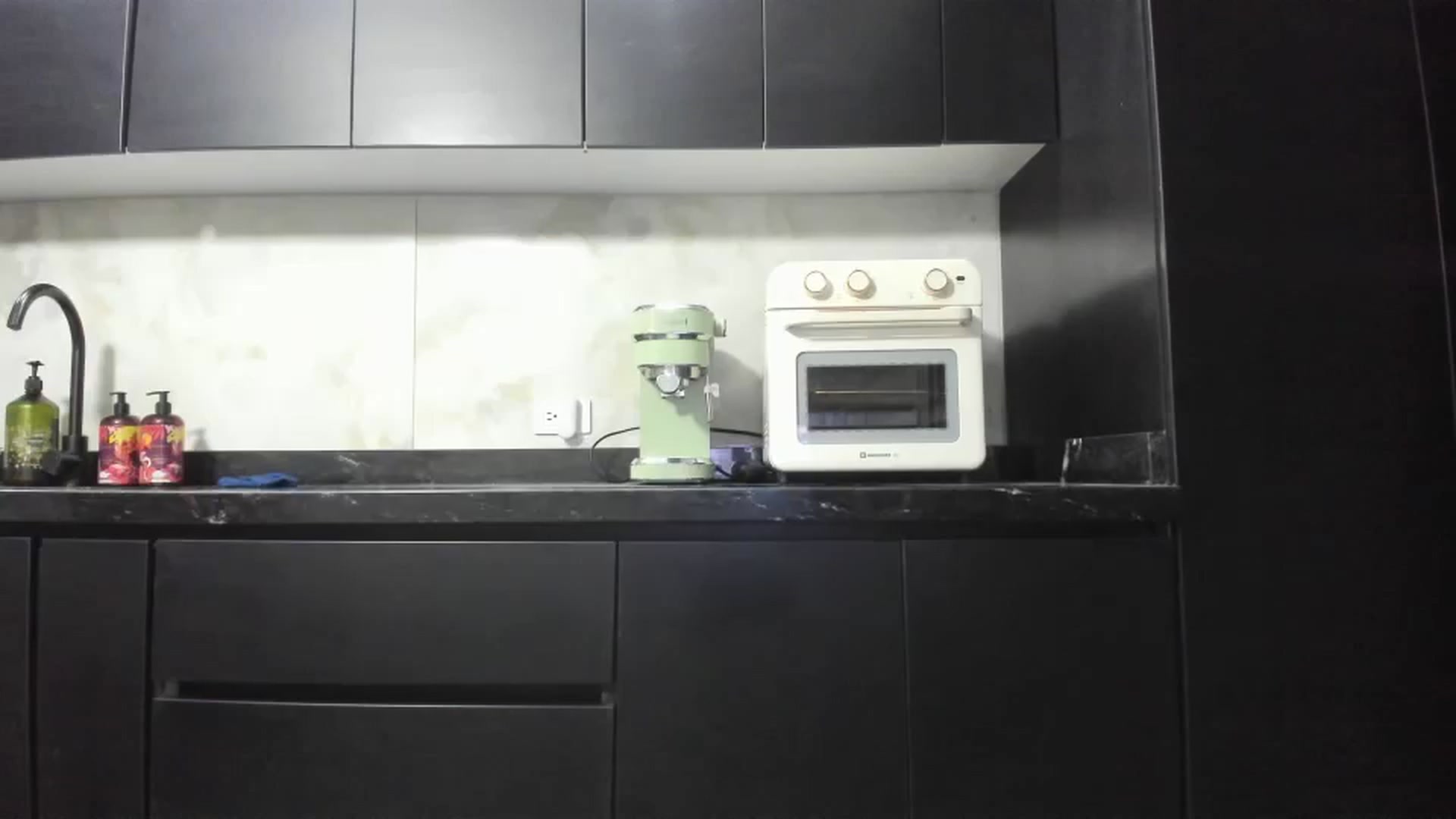Gallery image thumbnail from Kattgalle's myfreecams stream on, 09/13/2025, 02:01 image 19 of 20