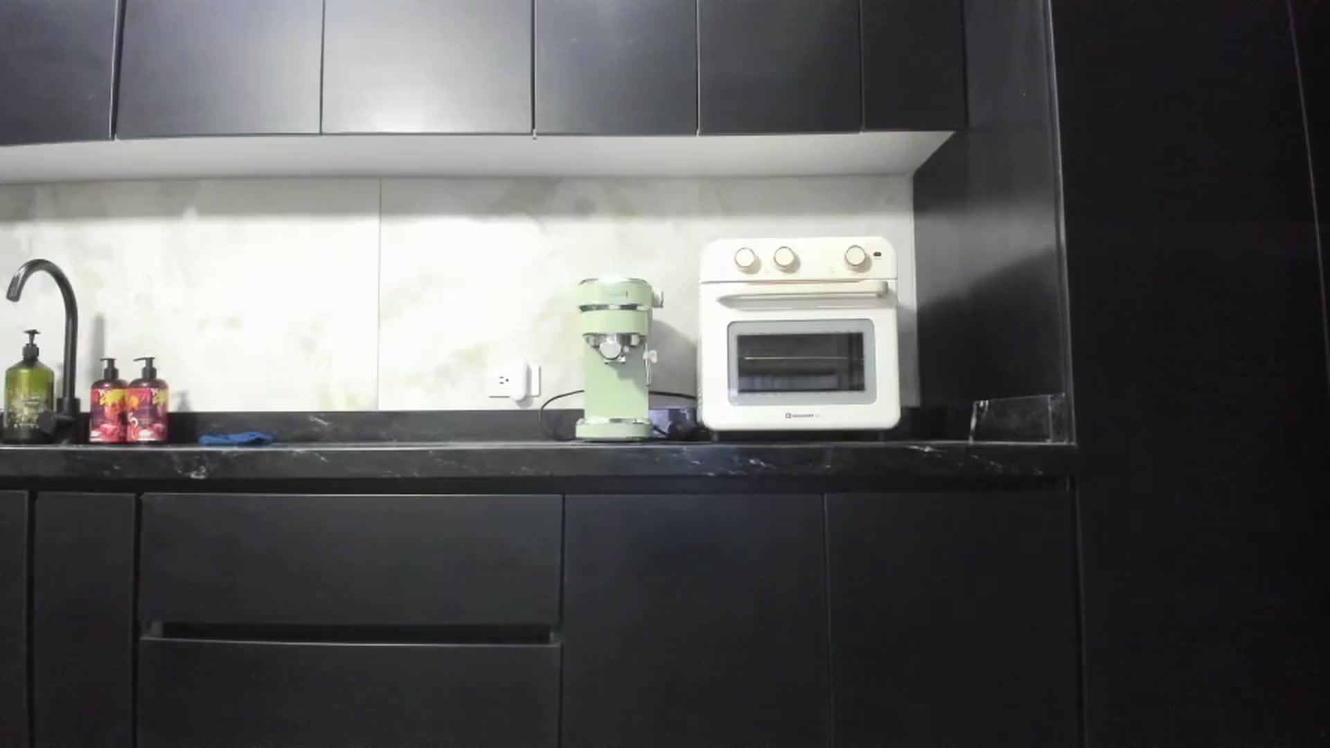 Gallery image thumbnail from Kattgalle's myfreecams stream on, 09/13/2025, 02:01 image 18 of 20