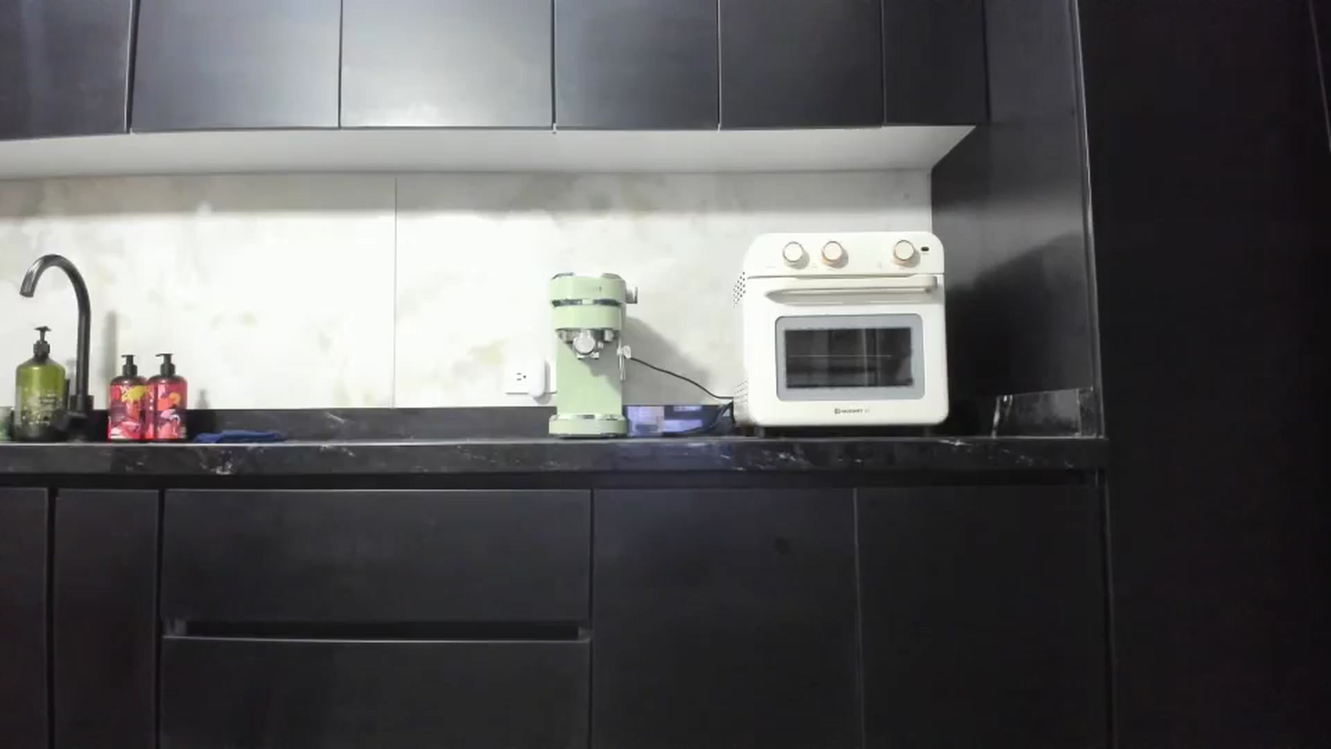 Gallery image thumbnail from Kattgalle's myfreecams stream on, 09/30/2025, 01:39 image 3 of 20