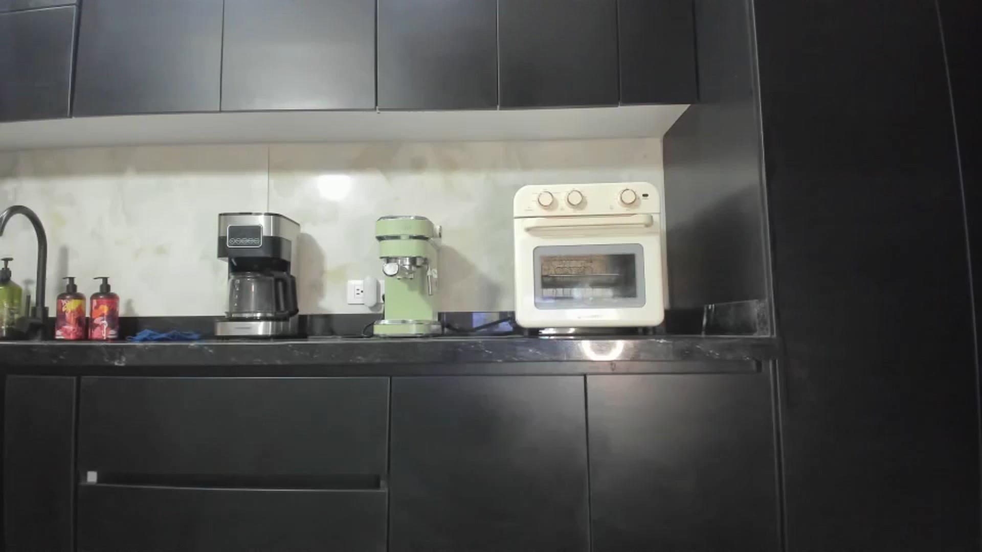 Gallery image thumbnail from Kattgalle's myfreecams stream on, 10/06/2025, 06:48 image 10 of 20