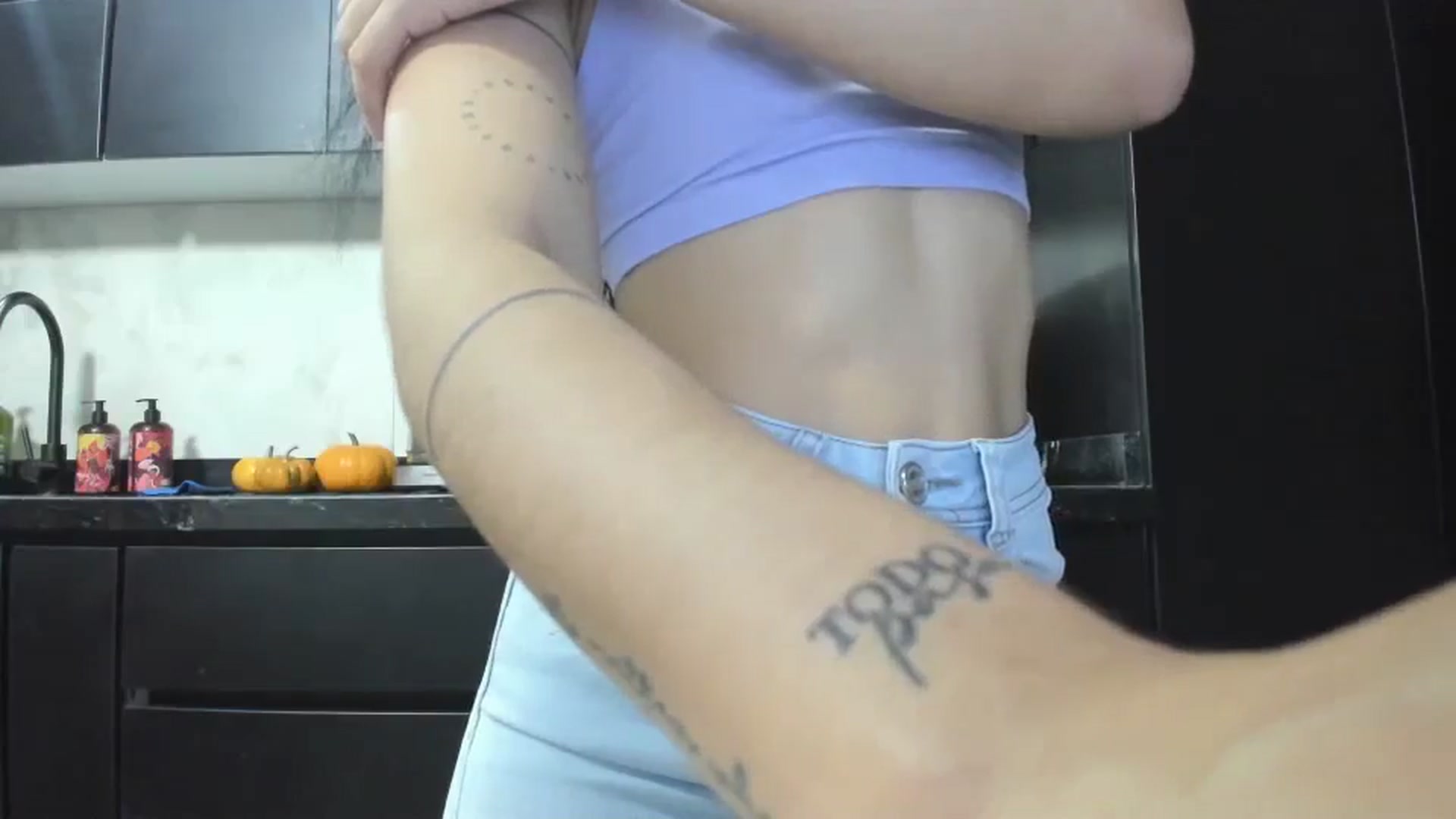 Gallery image thumbnail from Kattgalle's myfreecams stream on, 10/14/2025, 24:08 image 17 of 20