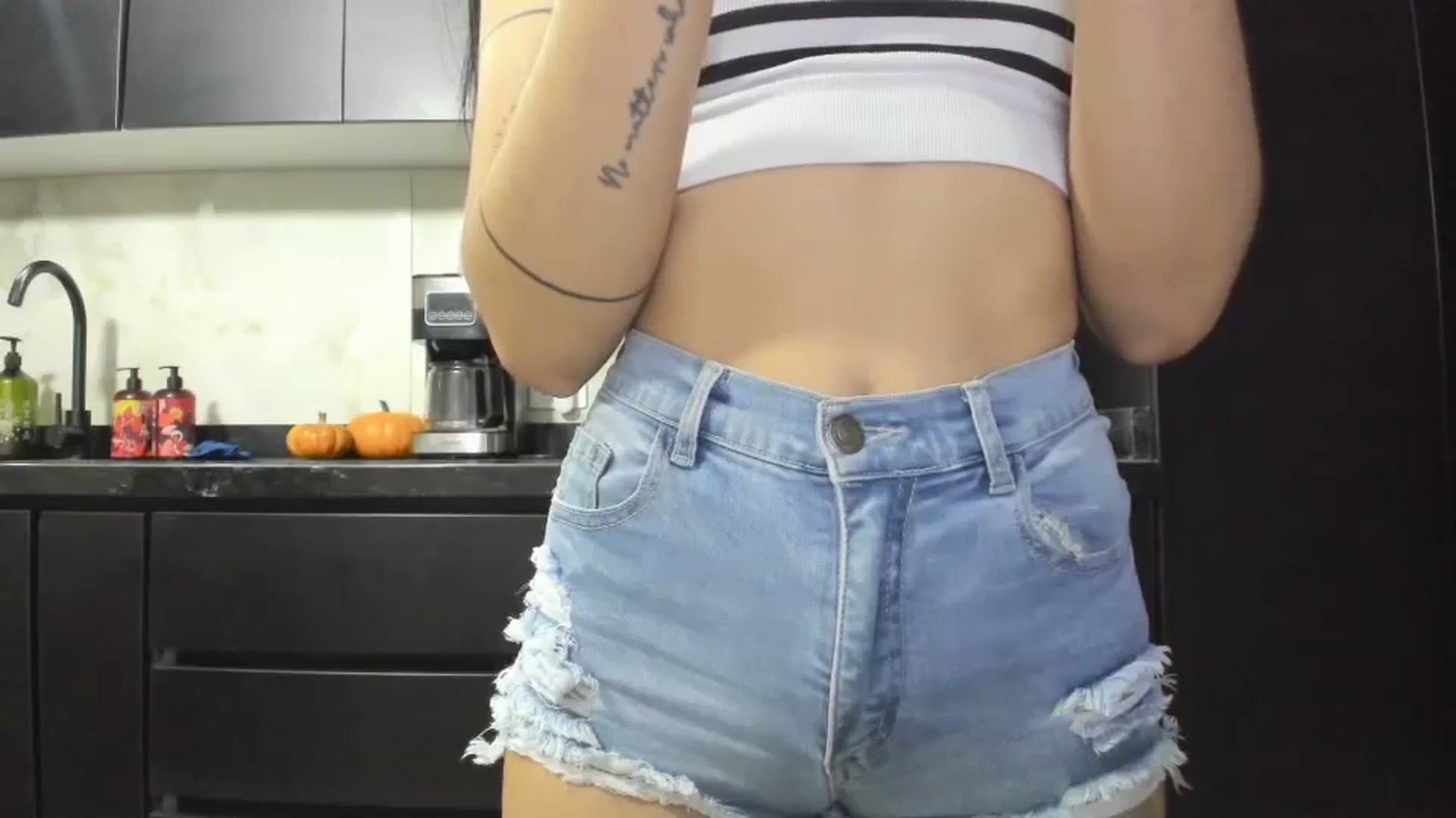 Gallery image thumbnail from Kattgalle's myfreecams stream on, 10/15/2025, 01:43 image 11 of 20