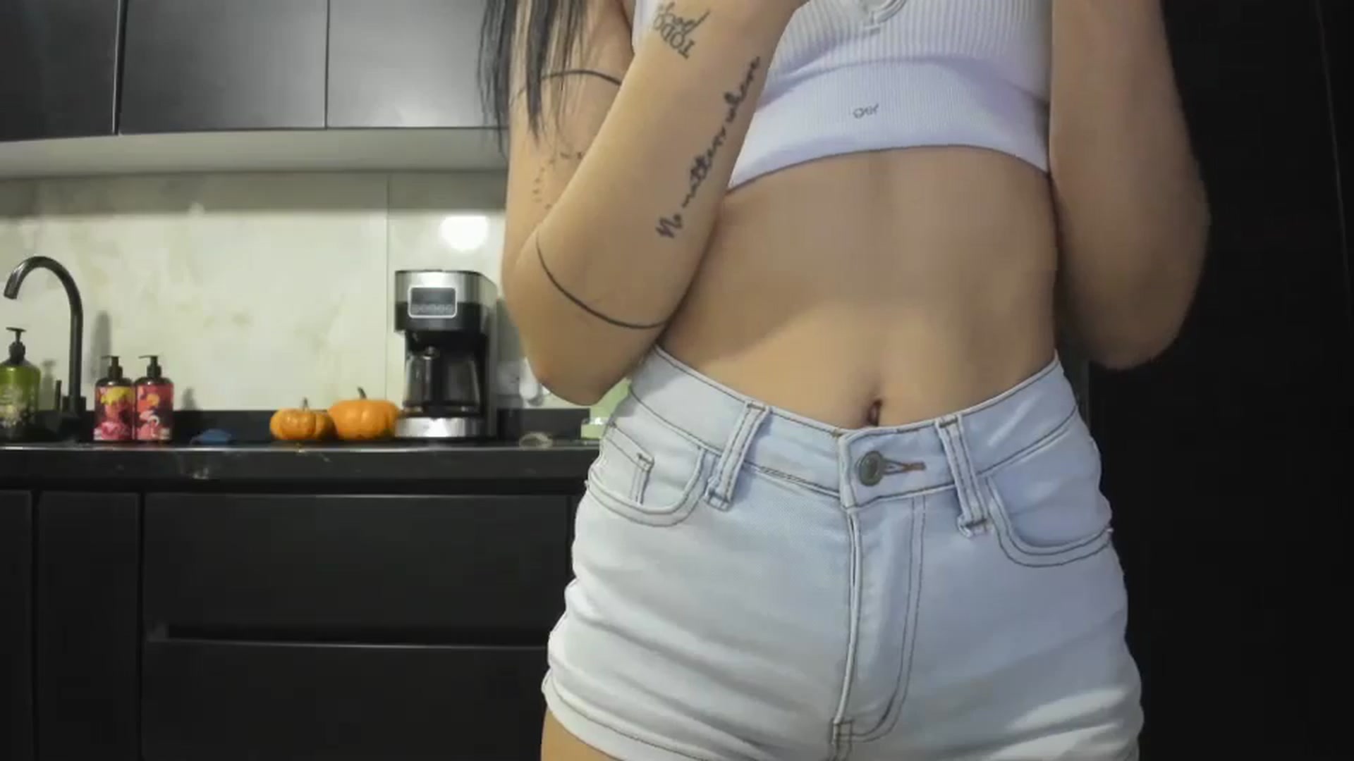 Gallery image thumbnail from Kattgalle's myfreecams stream on, 10/17/2025, 01:28 image 12 of 20