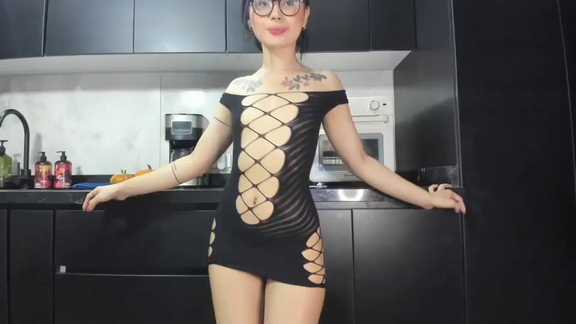 Gallery image thumbnail from Kattgalle's myfreecams stream on, 10/20/2025, 24:58 image 14 of 20