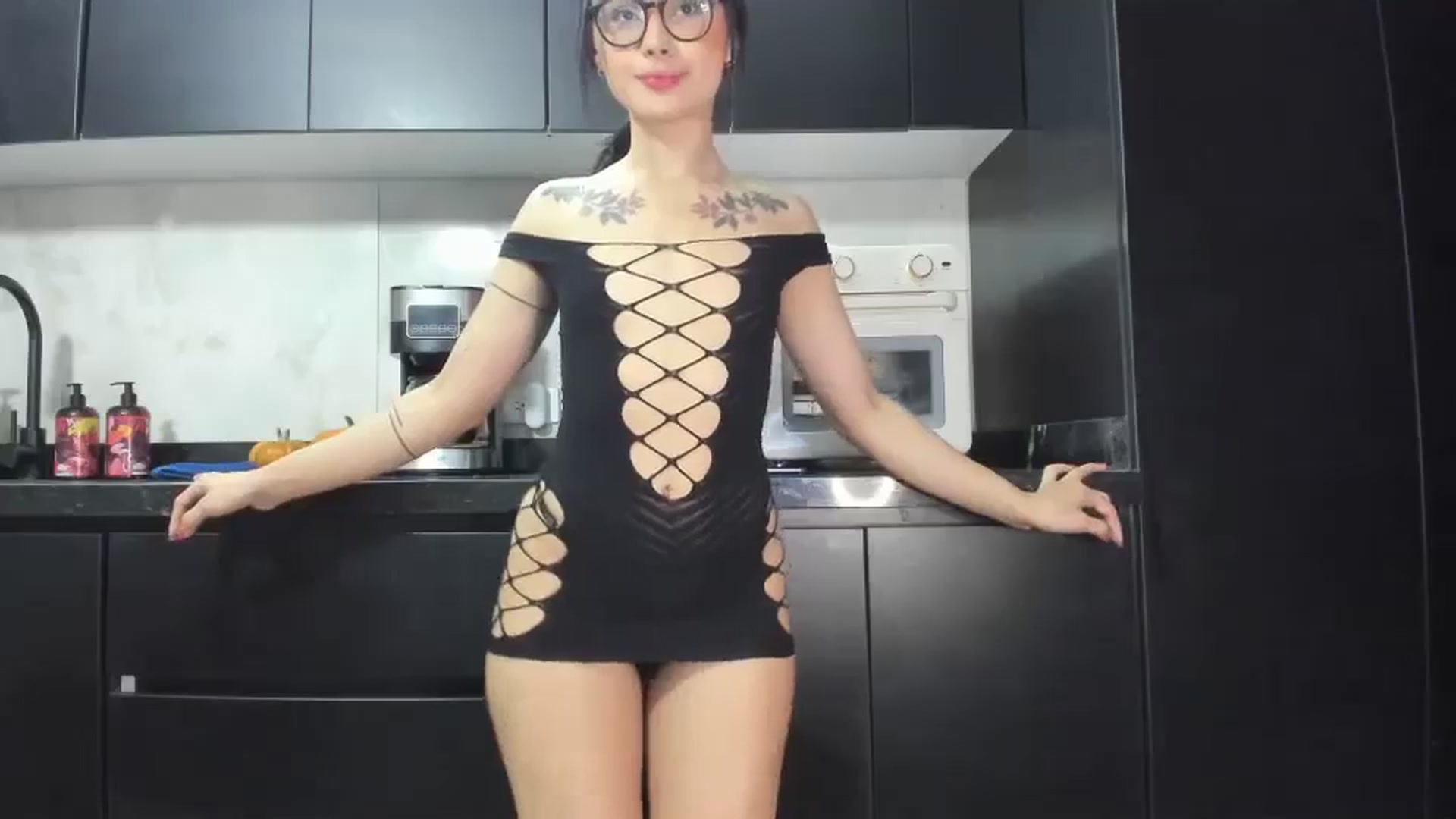 Gallery image thumbnail from Kattgalle's myfreecams stream on, 10/20/2025, 24:58 image 6 of 20
