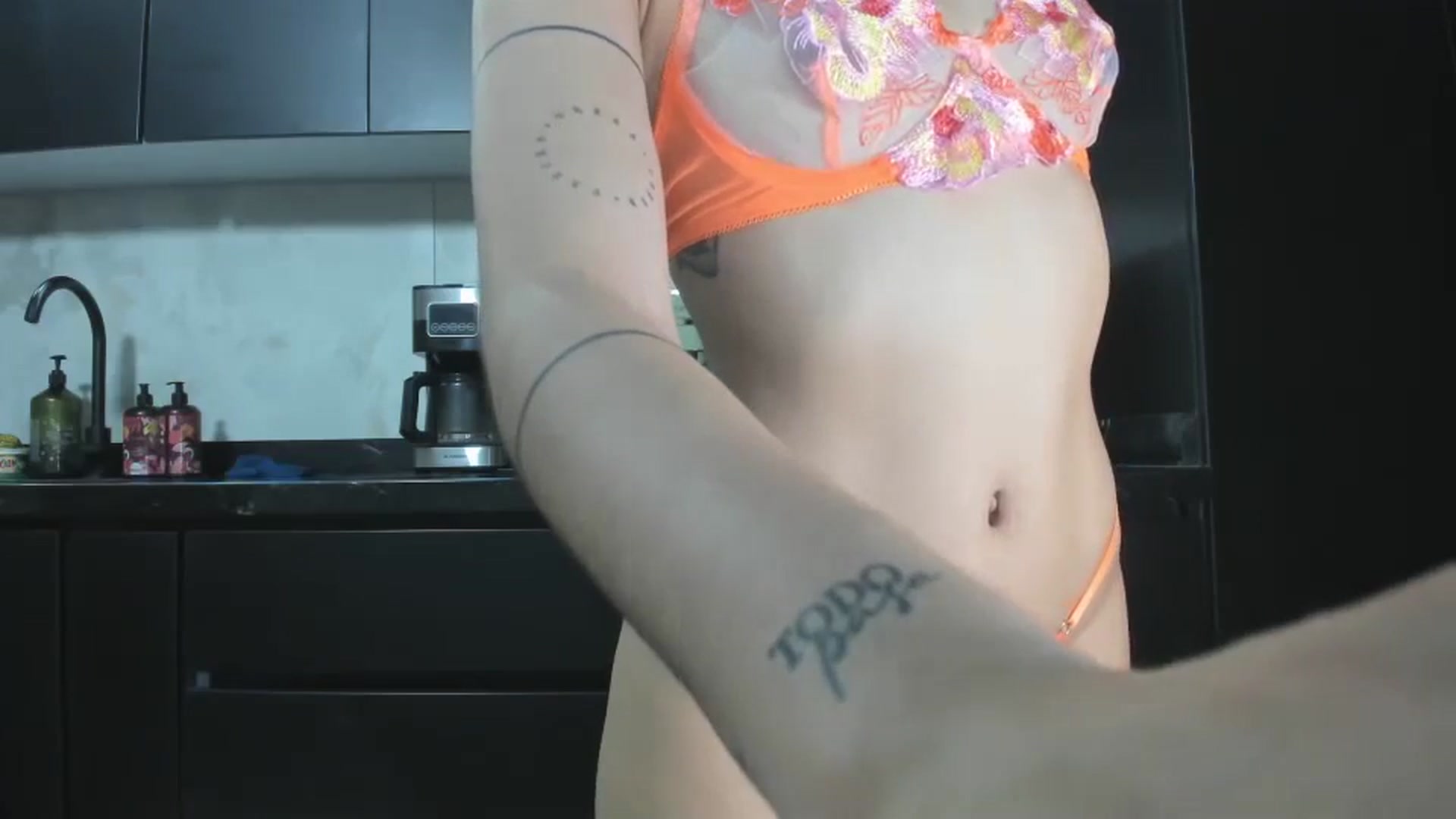 Gallery image thumbnail from Kattgalle's myfreecams stream on, 10/29/2025, 02:04 image 4 of 20